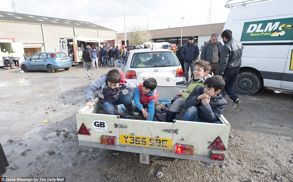 Kempeka nû bo koçebrên Kurd li firansayê hat duristkirin.